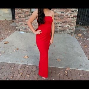 red strapless lulu dress